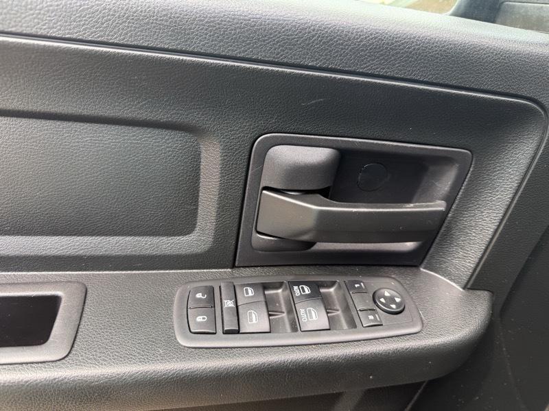 RAM 1500 Tradesman Quad Cab 2WD 2018