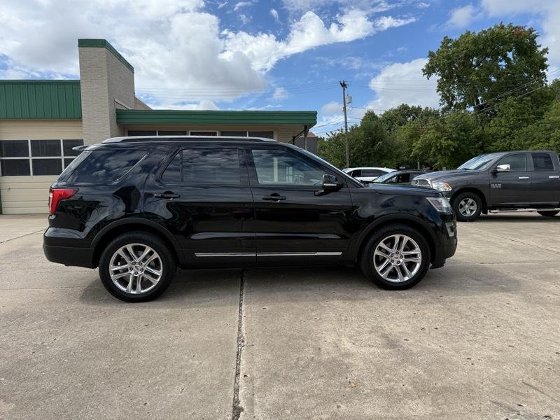 Ford Explorer 4dr XLT 4WD 2017