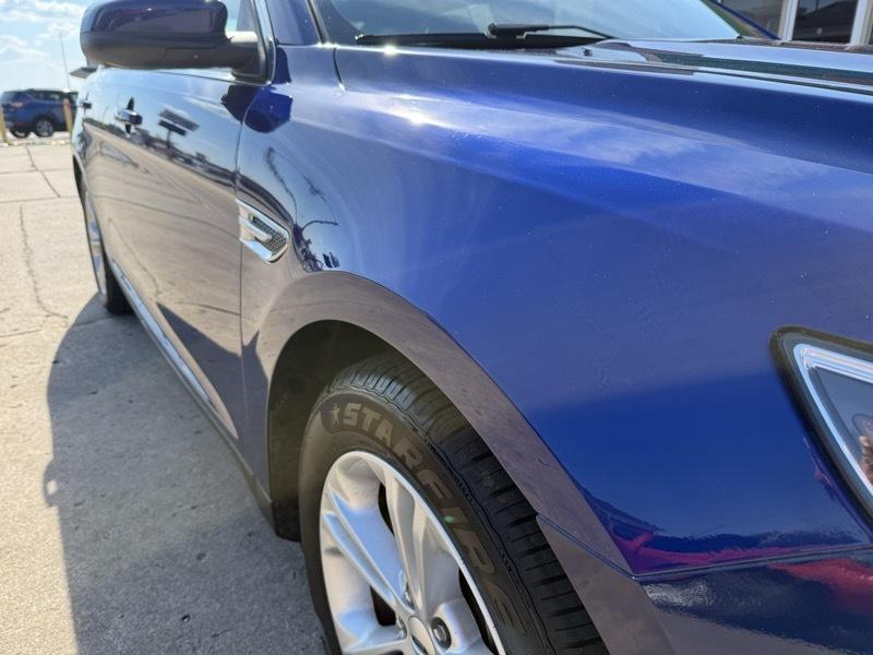 Ford Taurus SEL AWD 2015