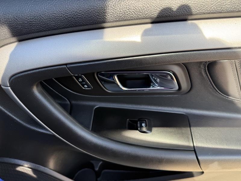 Ford Taurus SEL AWD 2015