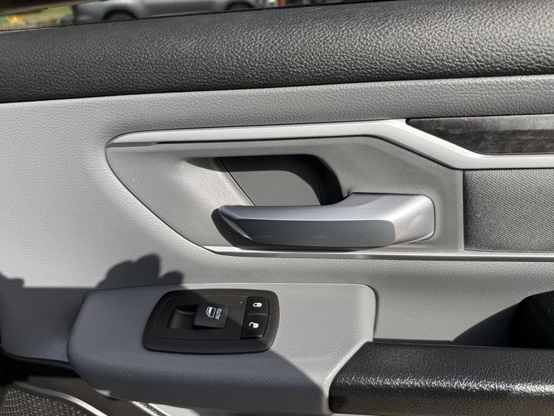 RAM 1500 Big Horn Quad Cab 2WD 2021