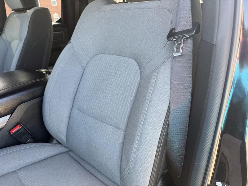 RAM 1500 Big Horn Quad Cab 2WD 2021
