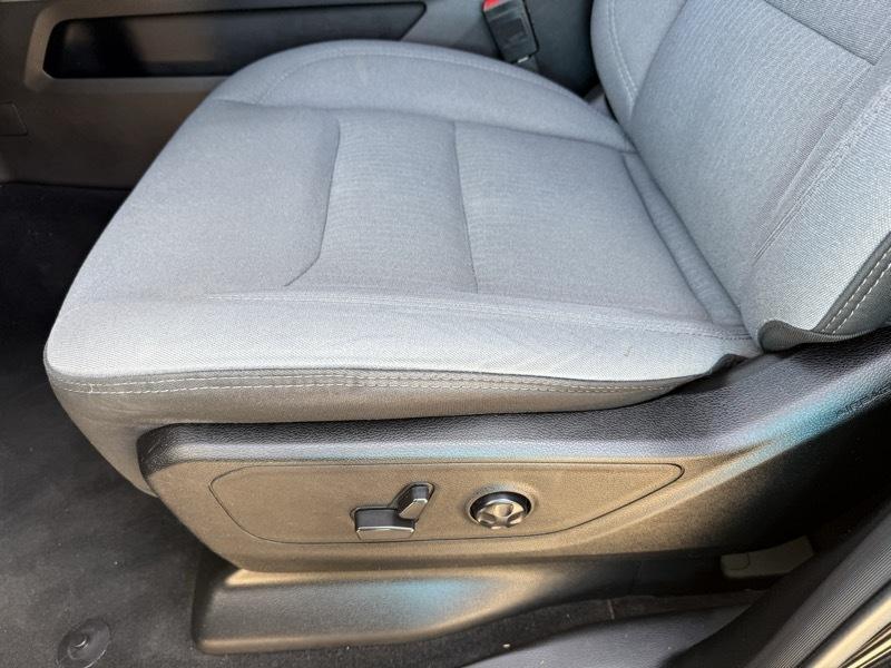 RAM 1500 Big Horn Quad Cab 2WD 2021