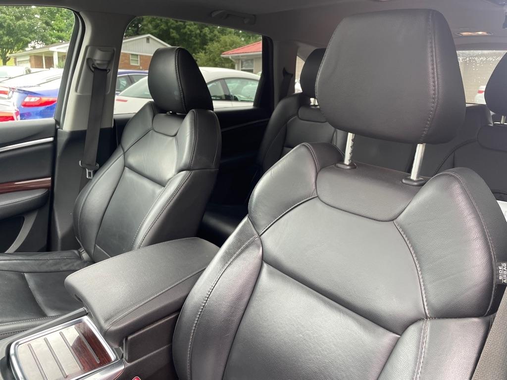 Acura MDX SH-AWD 4dr Tech Pkg 2015