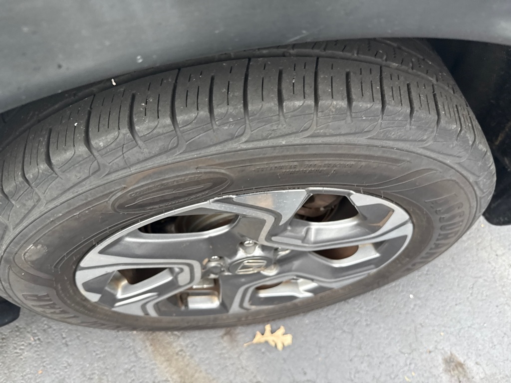 2017 Honda CR-V EX photo 4