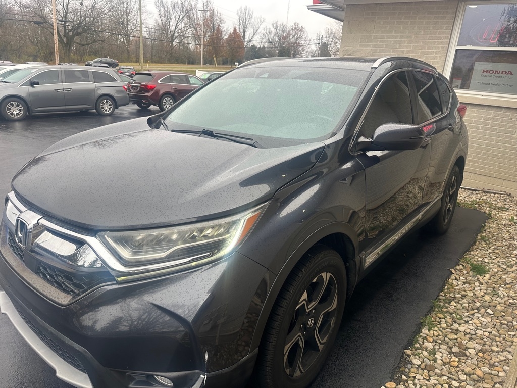 2017 Honda CR-V Touring photo 3