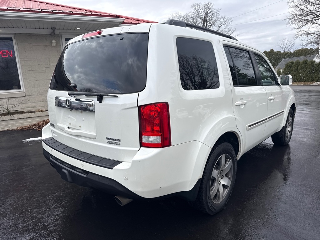 Honda Pilot Touring 4WD 5-Spd AT with DVD 2015