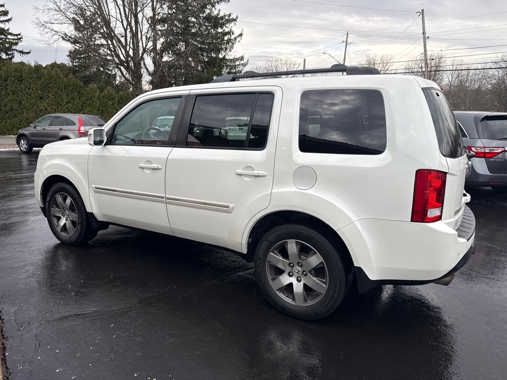 Honda Pilot Touring 4WD 5-Spd AT with DVD 2015