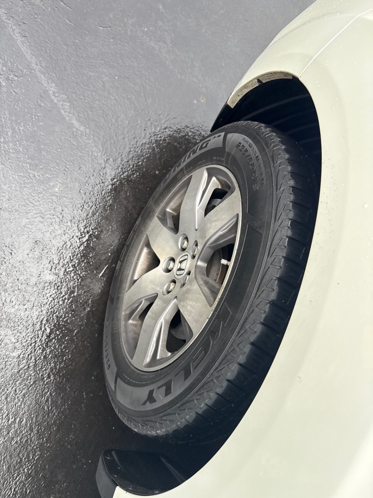 Honda Pilot Touring 4WD 5-Spd AT with DVD 2015