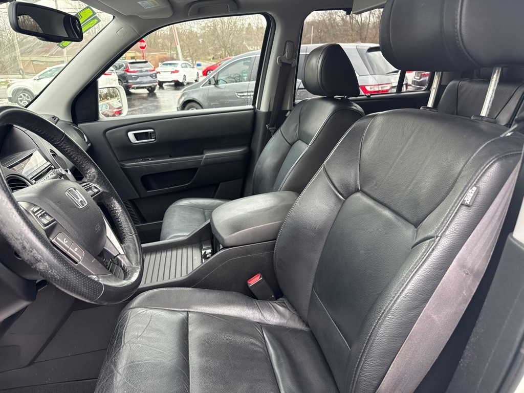 Honda Pilot Touring 4WD 5-Spd AT with DVD 2015