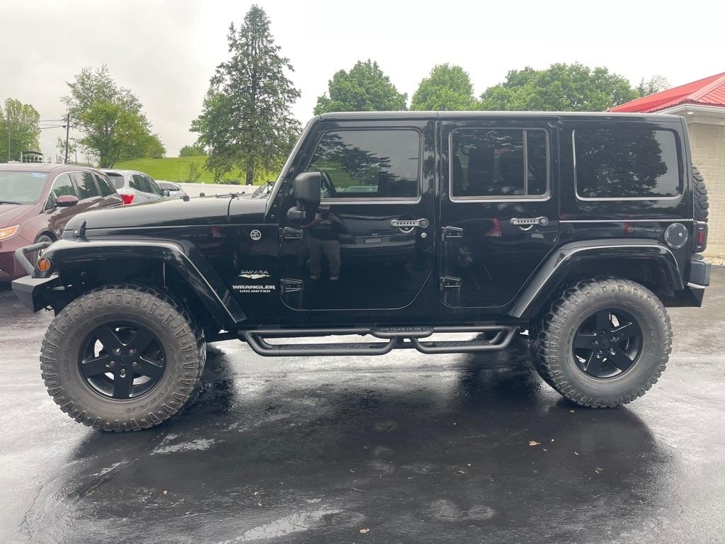 Jeep Wrangler Unlimited Sahara 4WD 2011