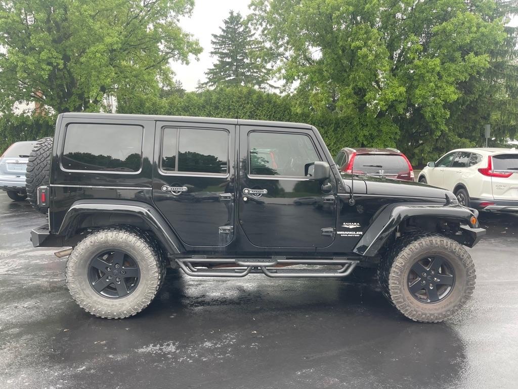 Jeep Wrangler Unlimited Sahara 4WD 2011