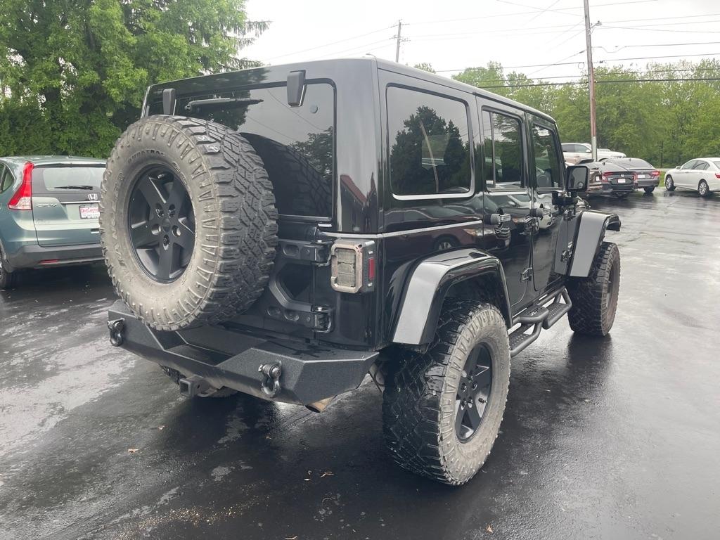 Jeep Wrangler Unlimited Sahara 4WD 2011