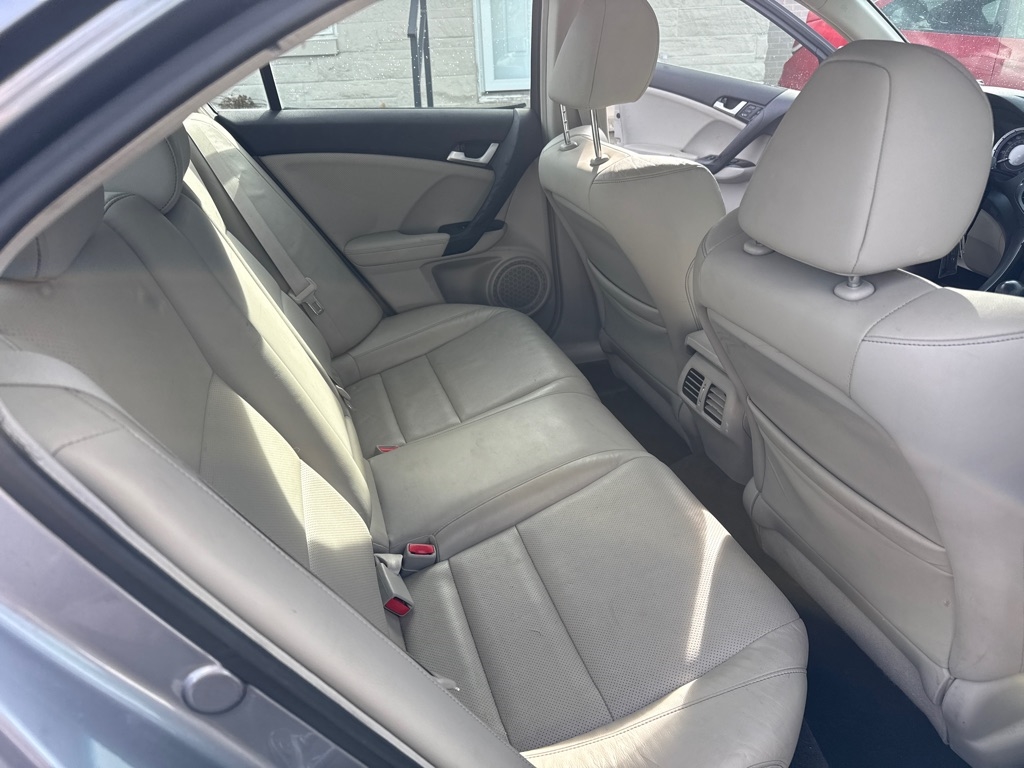 Acura TSX 5-Speed AT with Tech Package 2011
