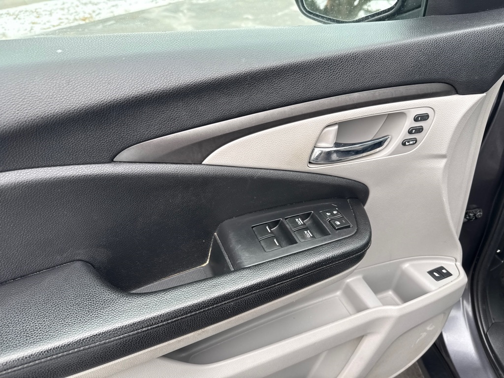 Honda Pilot EX-L w/Navigation and RES AWD 2019