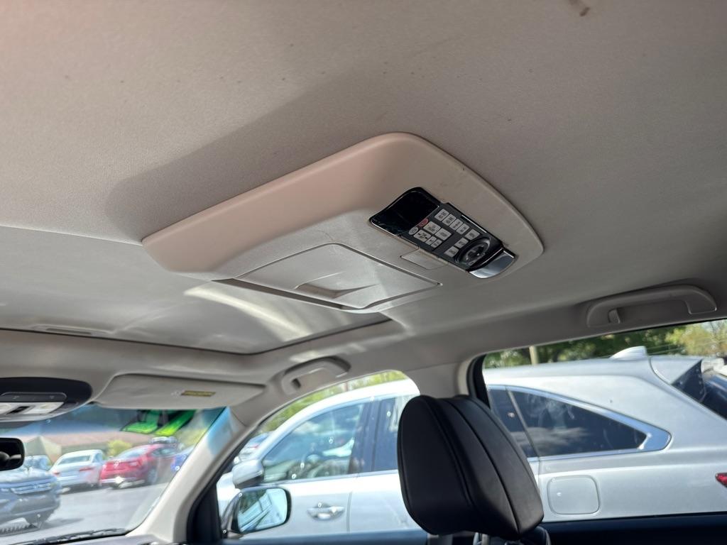 Acura MDX 6-Spd AT w/Tech and Entertainment Package 2012