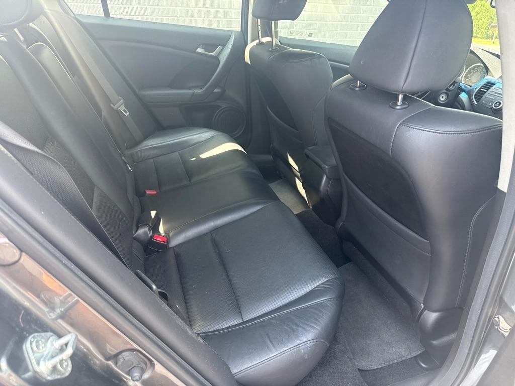 Acura TSX 5-speed AT 2010