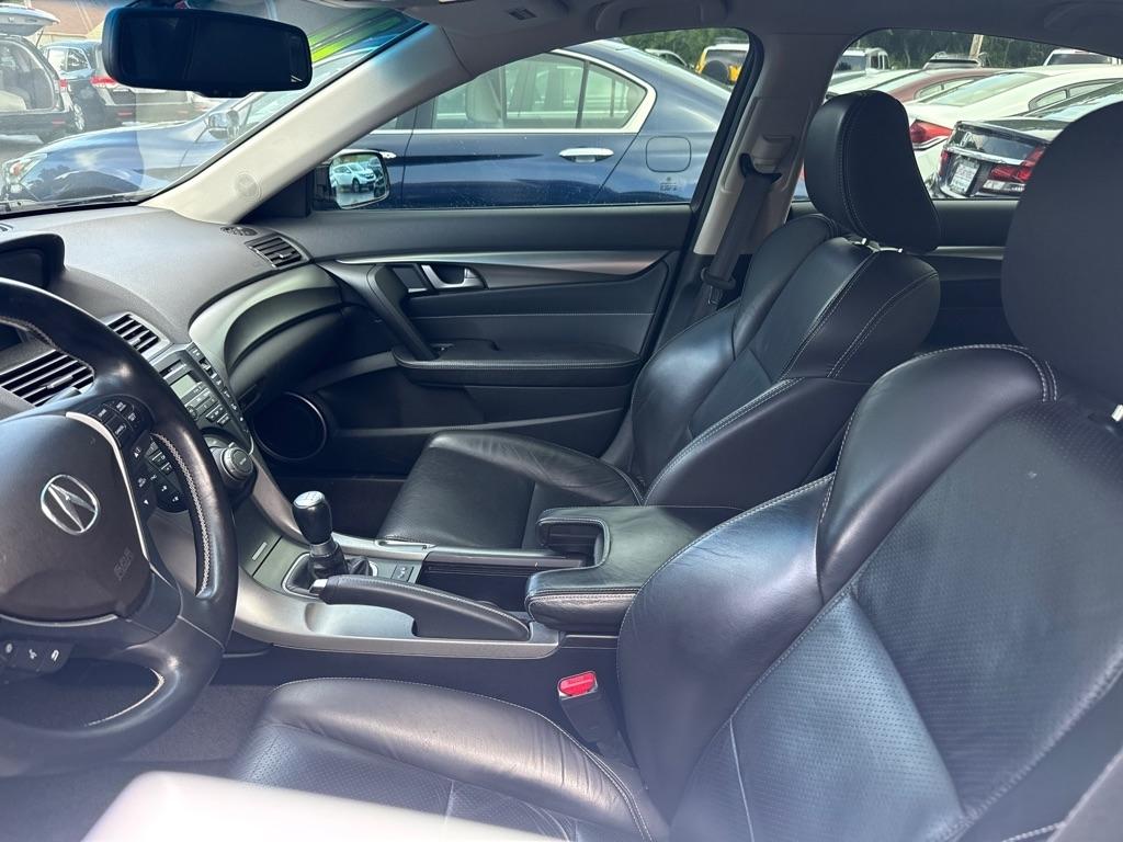 Acura TL 6-Speed MT SH-AWD with Tech Package 2011
