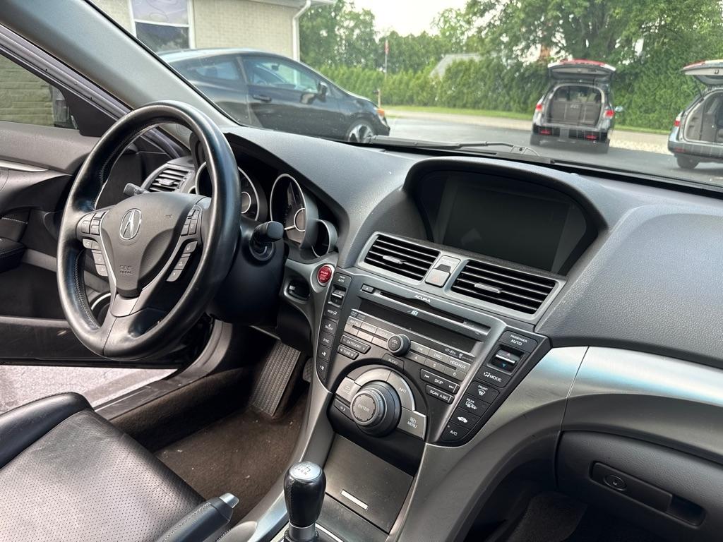 Acura TL 6-Speed MT SH-AWD with Tech Package 2011