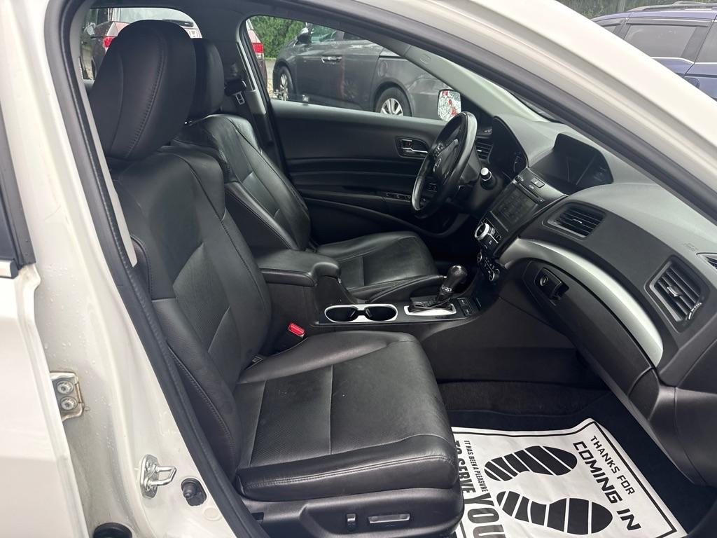 Acura ILX 8-Spd AT w/ Premium Package 2016
