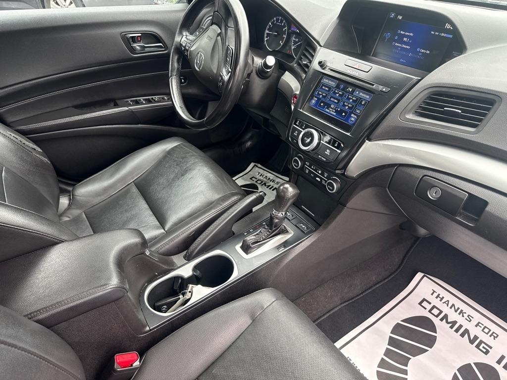 Acura ILX 8-Spd AT w/ Premium Package 2016