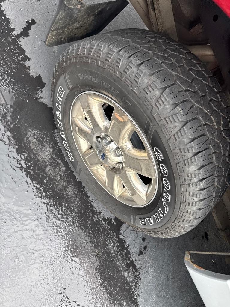Ford F-150 XL SuperCrew 5.5-ft. Bed 4WD 2014