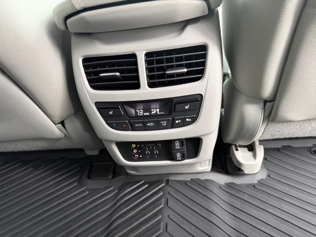Acura MDX SH-AWD 9-Spd AT w/Tech and Entertainment Package 2017