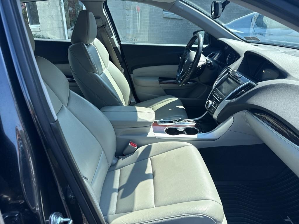 Acura TLX 9-Spd AT 2015