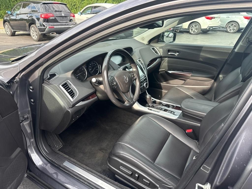Acura TLX Base 2.4L 2017