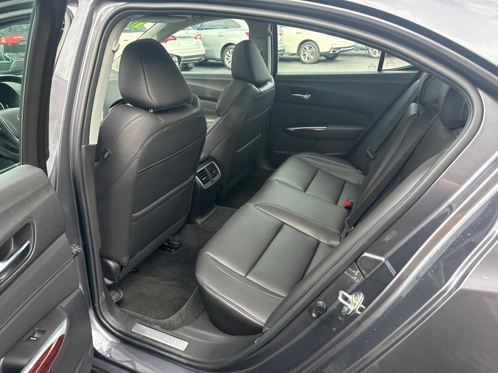 Acura TLX Base 2.4L 2017