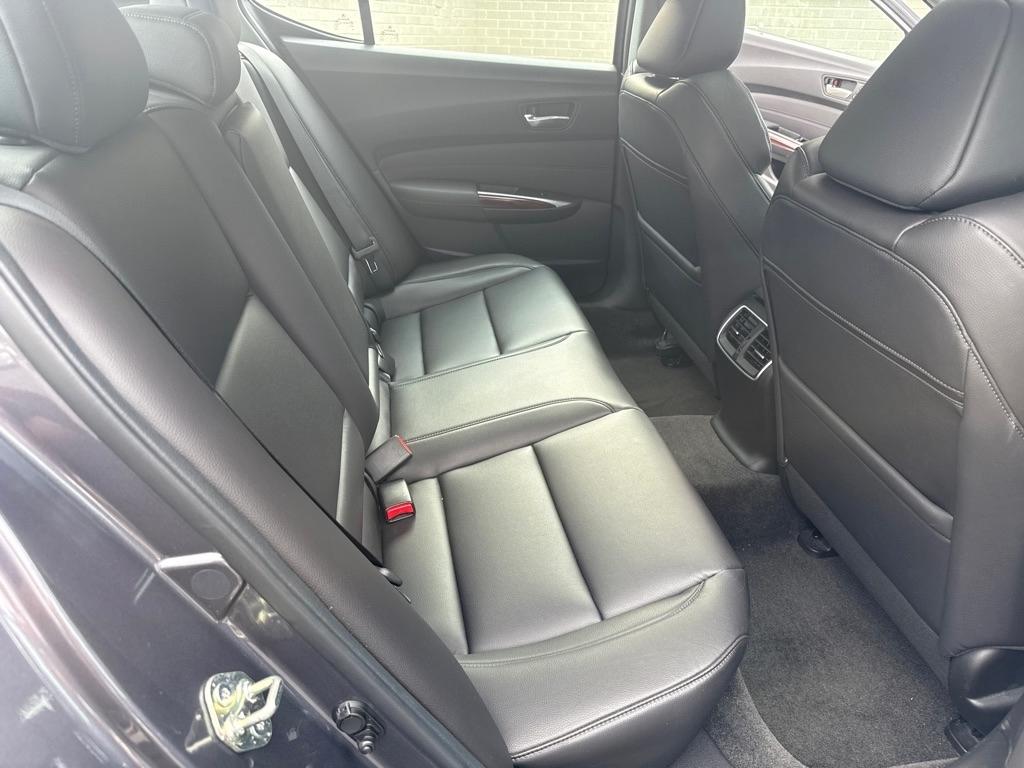 Acura TLX Base 2.4L 2017