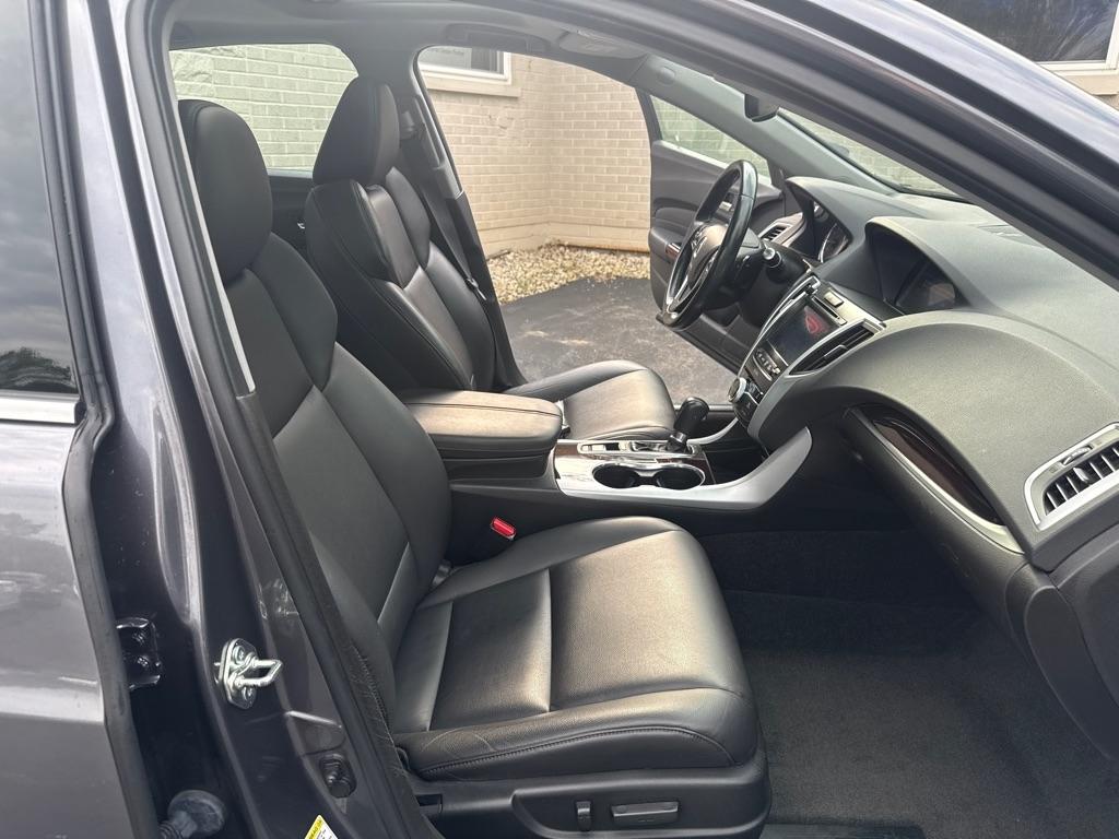 Acura TLX Base 2.4L 2017