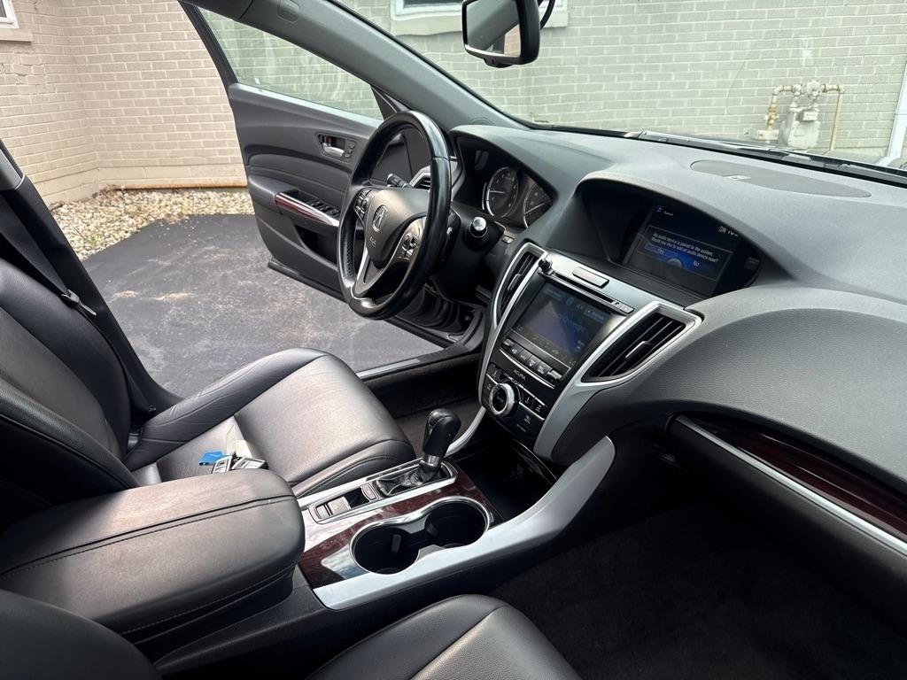 Acura TLX Base 2.4L 2017