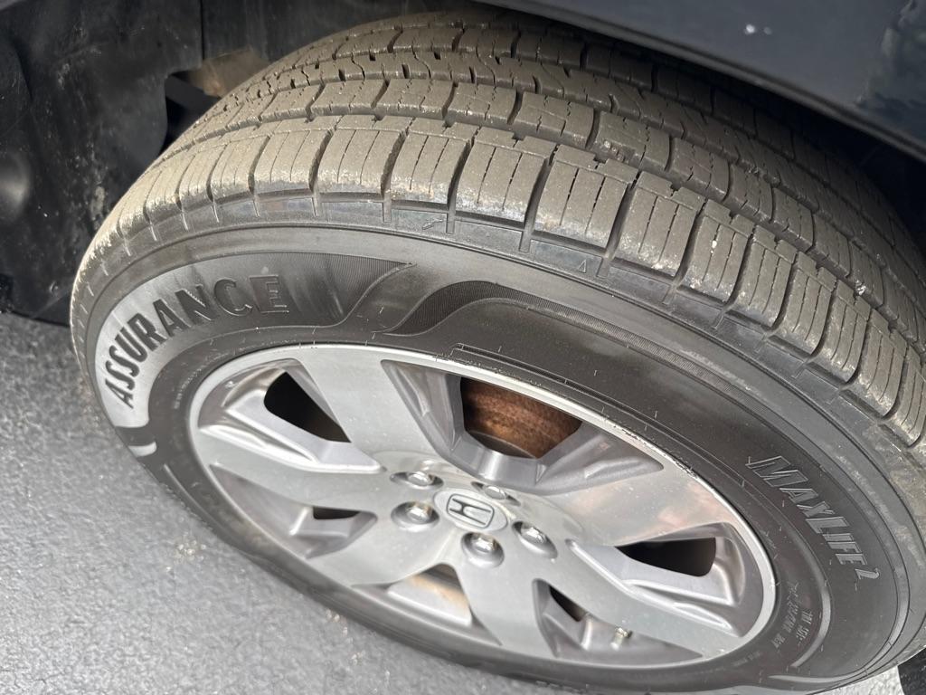 Honda Pilot Touring 4WD 5-Spd AT with DVD 2014