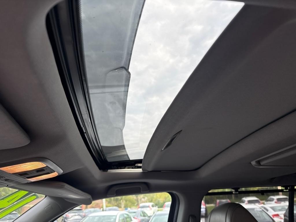 Honda Pilot Touring 4WD 5-Spd AT with DVD 2014