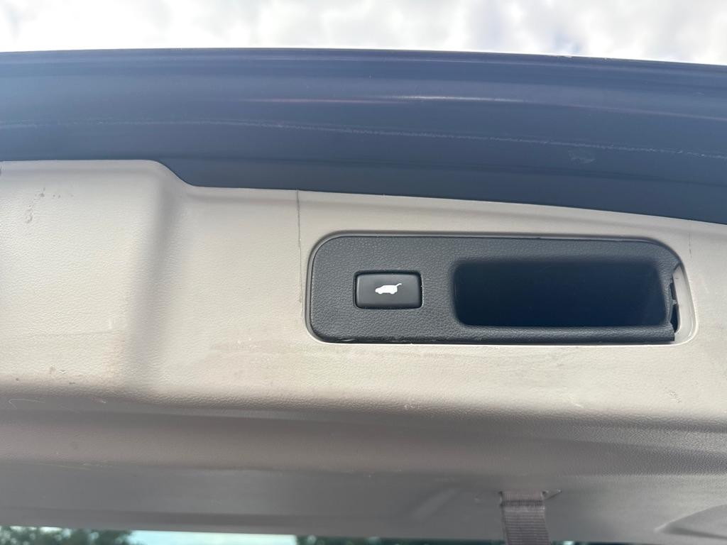 Honda Pilot Touring 4WD 5-Spd AT with DVD 2014