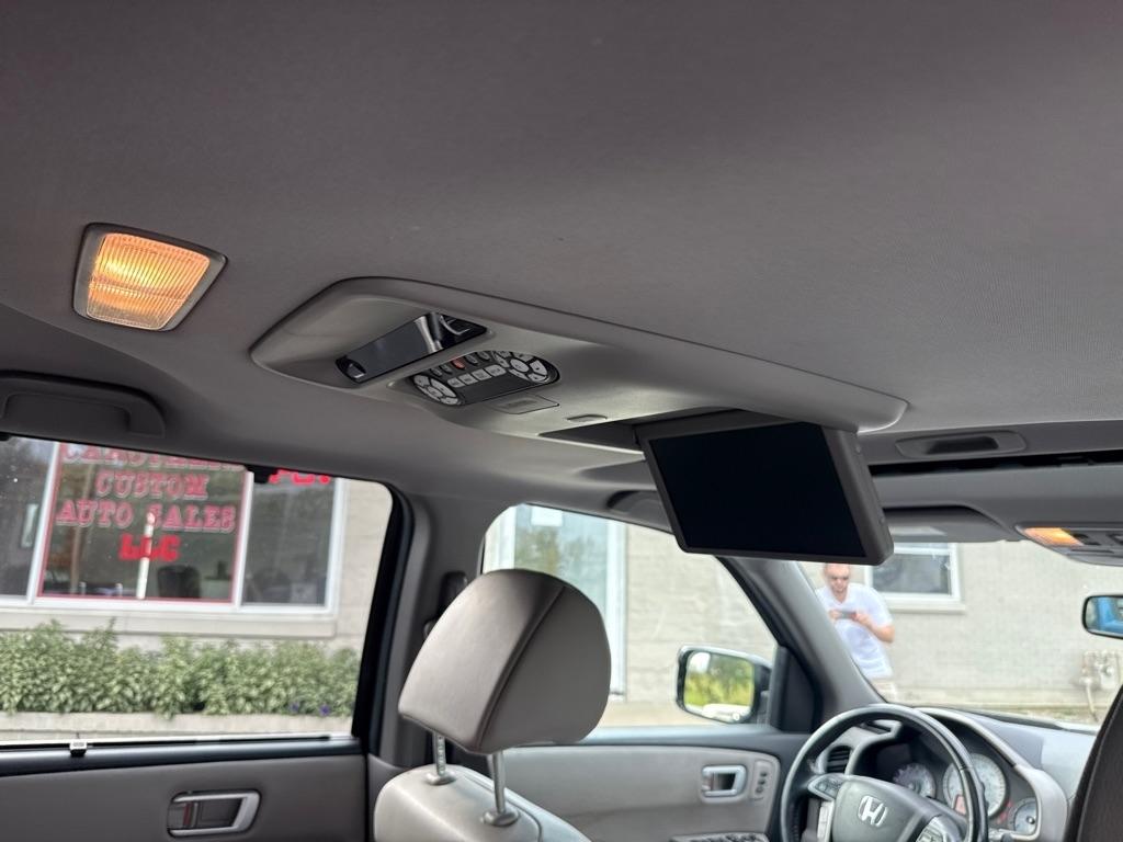 Honda Pilot Touring 4WD 5-Spd AT with DVD 2014