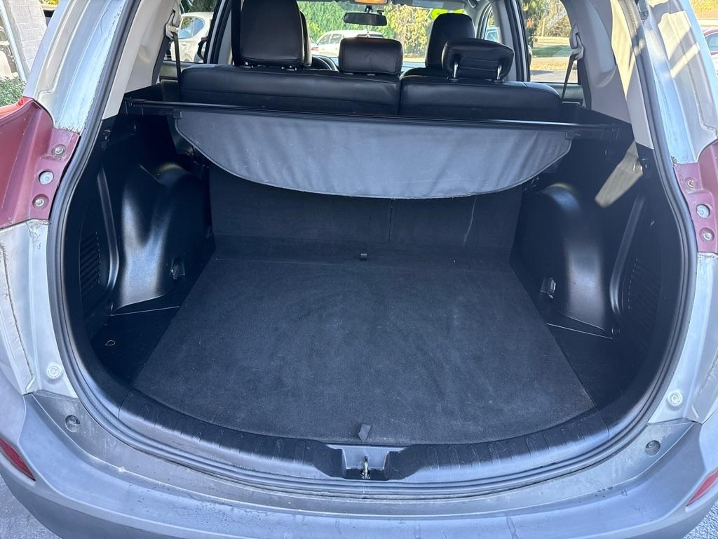 Toyota RAV4 LE FWD 2015