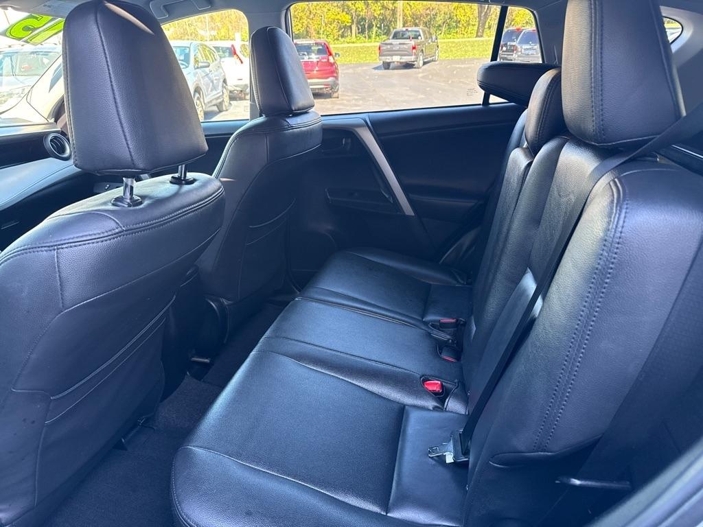 Toyota RAV4 LE FWD 2015