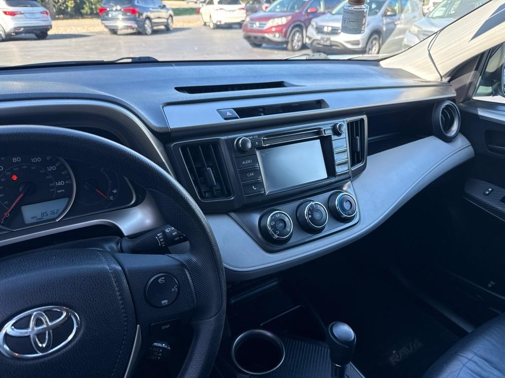Toyota RAV4 LE FWD 2015
