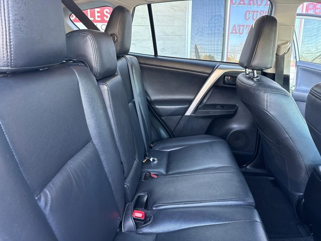 Toyota RAV4 LE FWD 2015