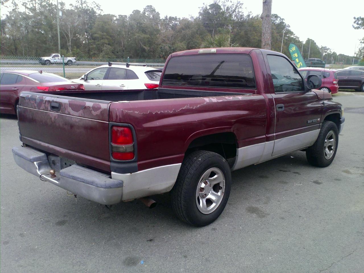 Dodge Ram 1500 WS Reg. Cab Short Bed 2WD 2001