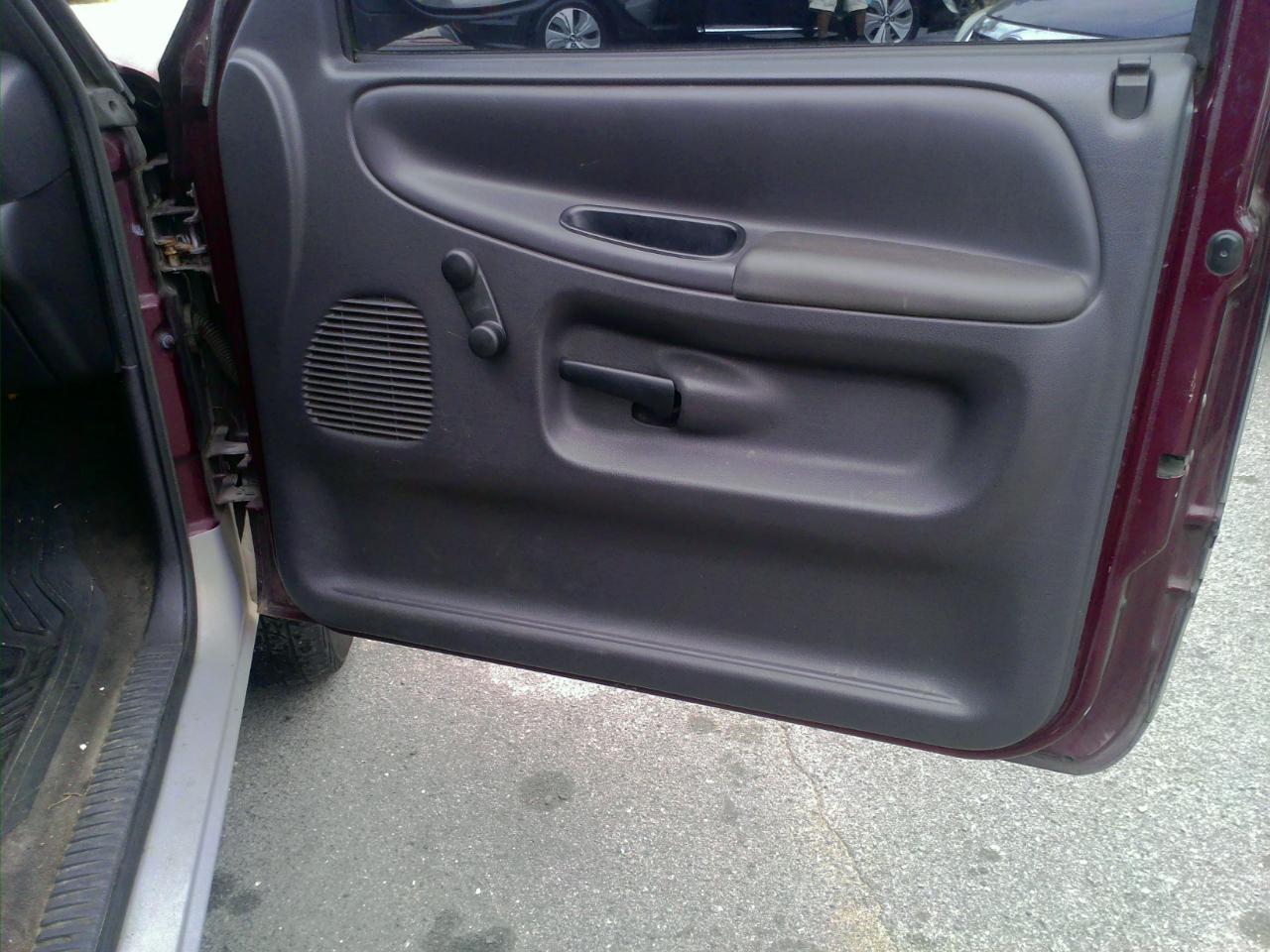 Dodge Ram 1500 WS Reg. Cab Short Bed 2WD 2001