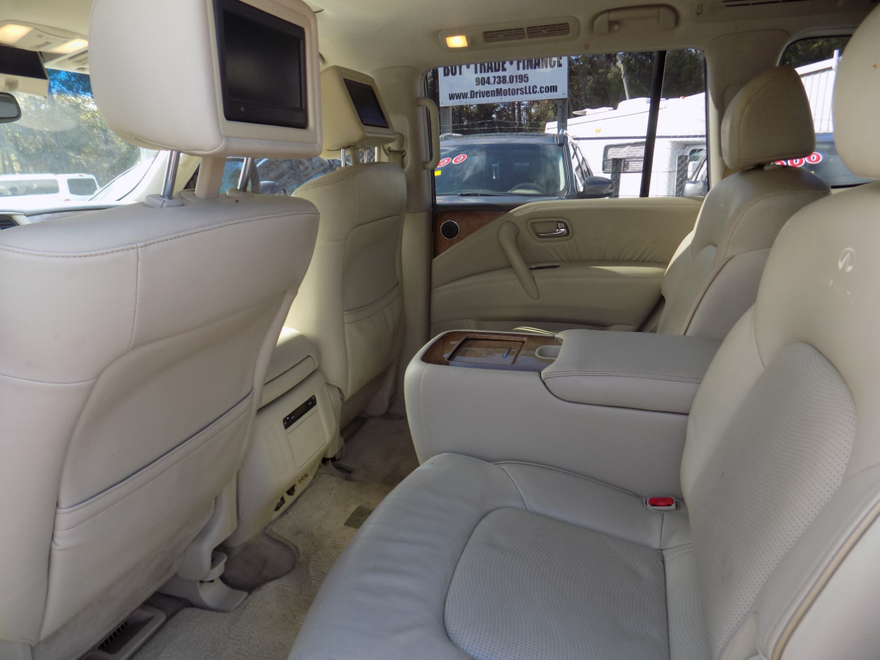 Infiniti QX56 2WD 2011