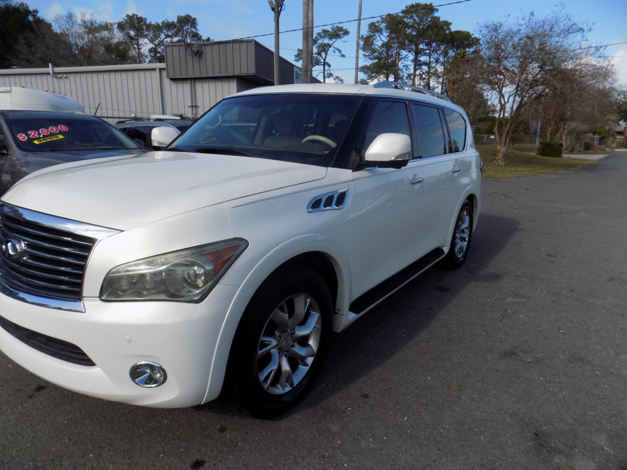 Infiniti QX56 2WD 2011