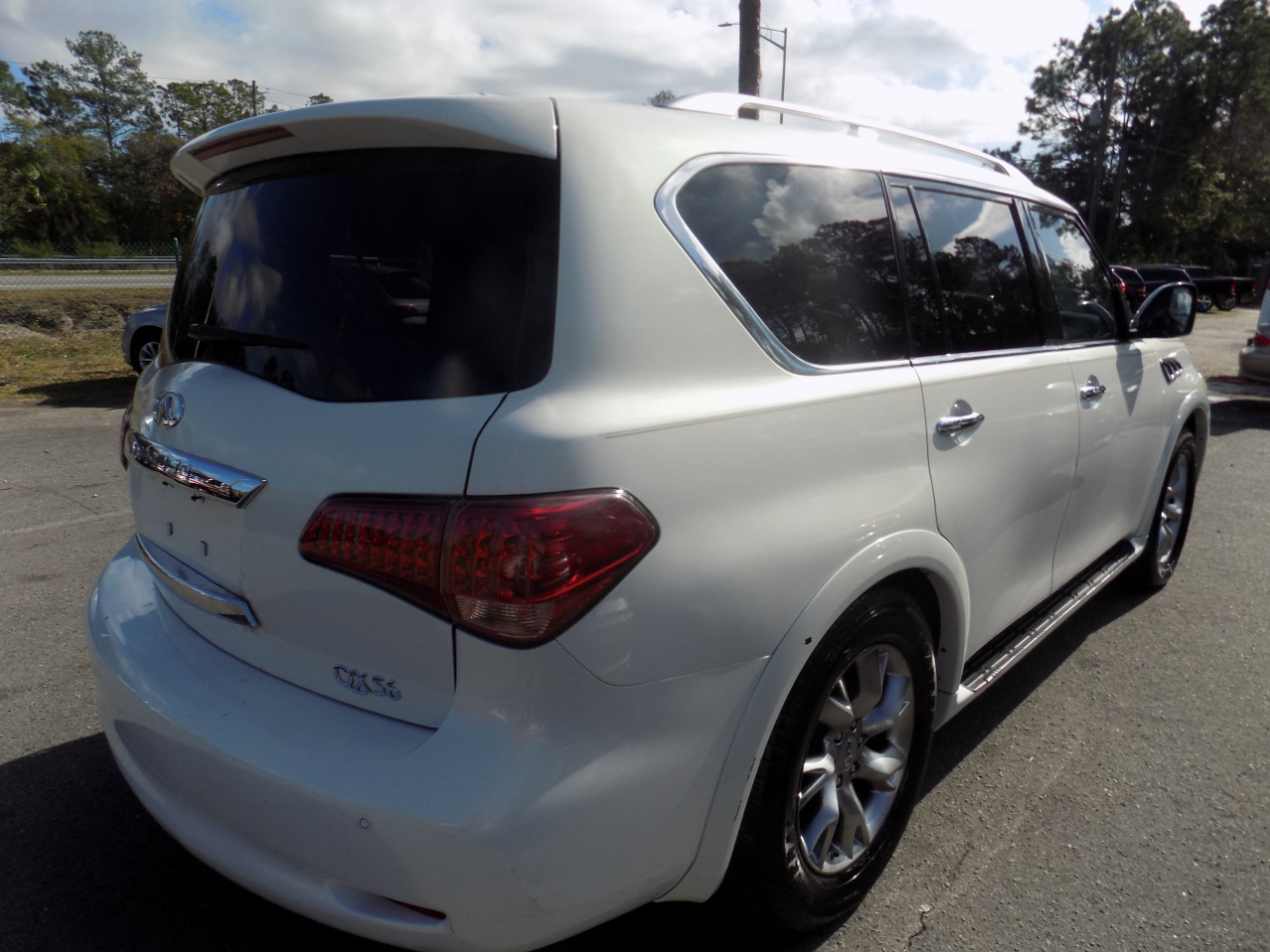 Infiniti QX56 2WD 2011