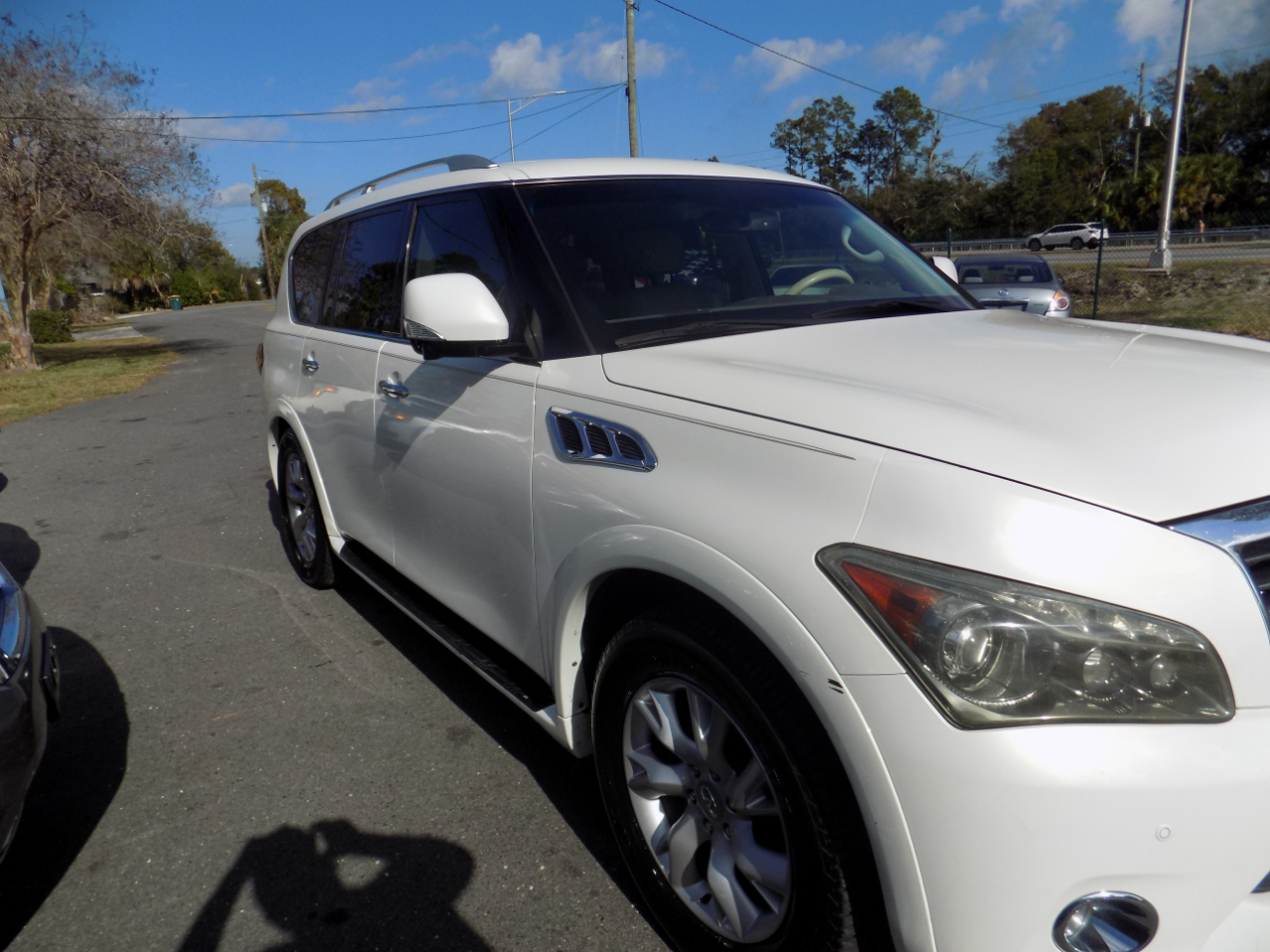 Infiniti QX56 2WD 2011
