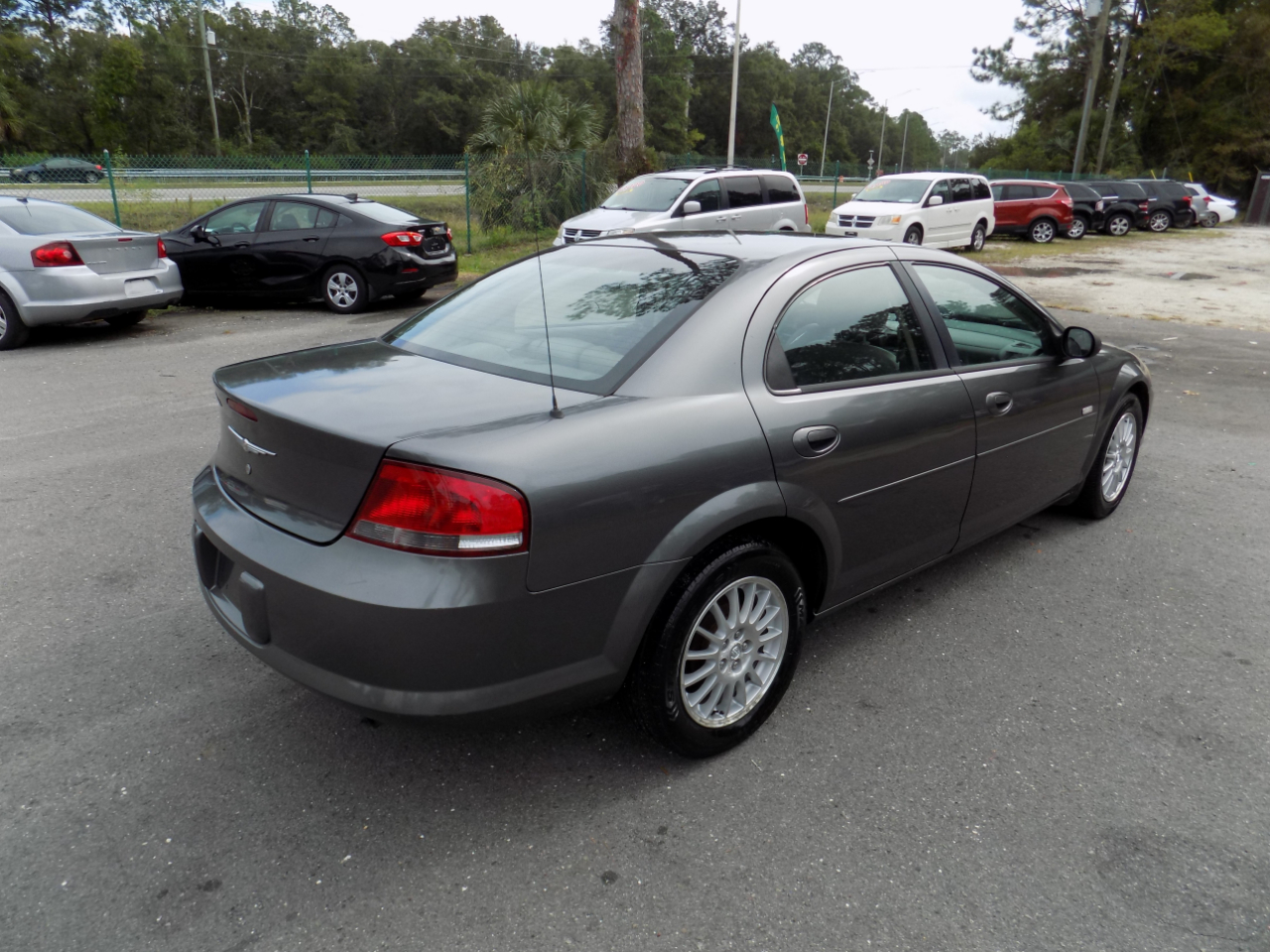 Chrysler Sebring Sedan 2005