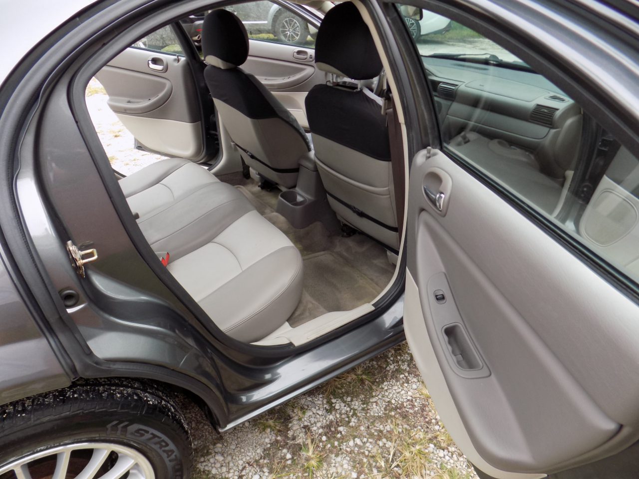 Chrysler Sebring Sedan 2005