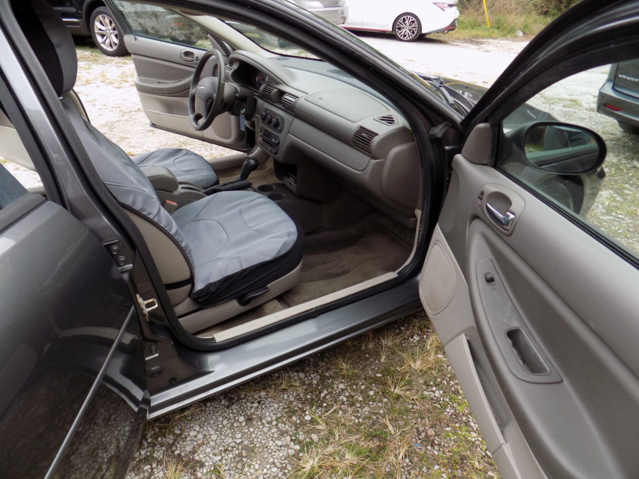 Chrysler Sebring Sedan 2005